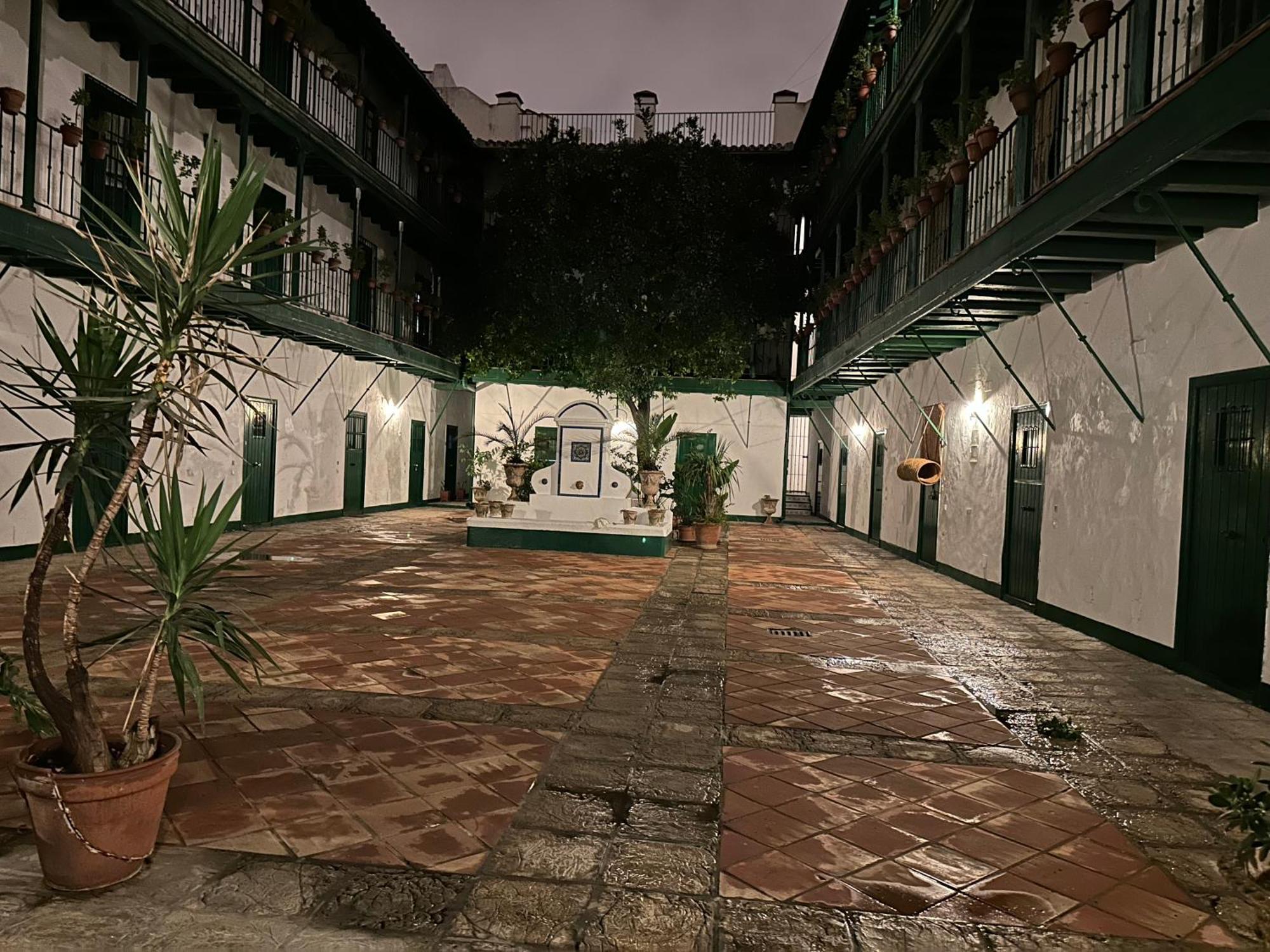 Casa Duque Compartida Familiar 2- Habitacion Bano Propio Sevilla Bagian luar foto