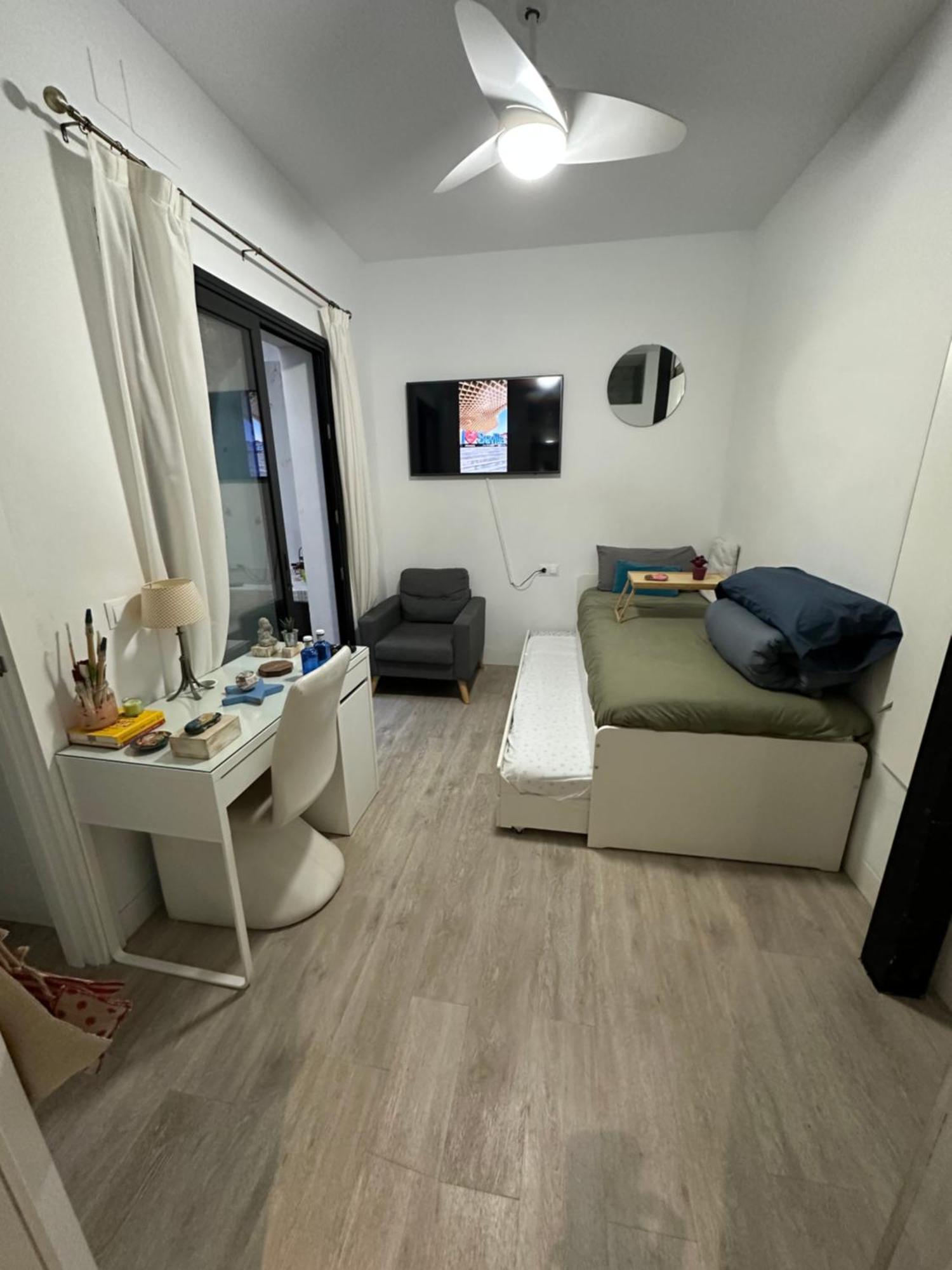 Casa Duque Compartida Familiar 2- Habitacion Bano Propio Sevilla Bagian luar foto